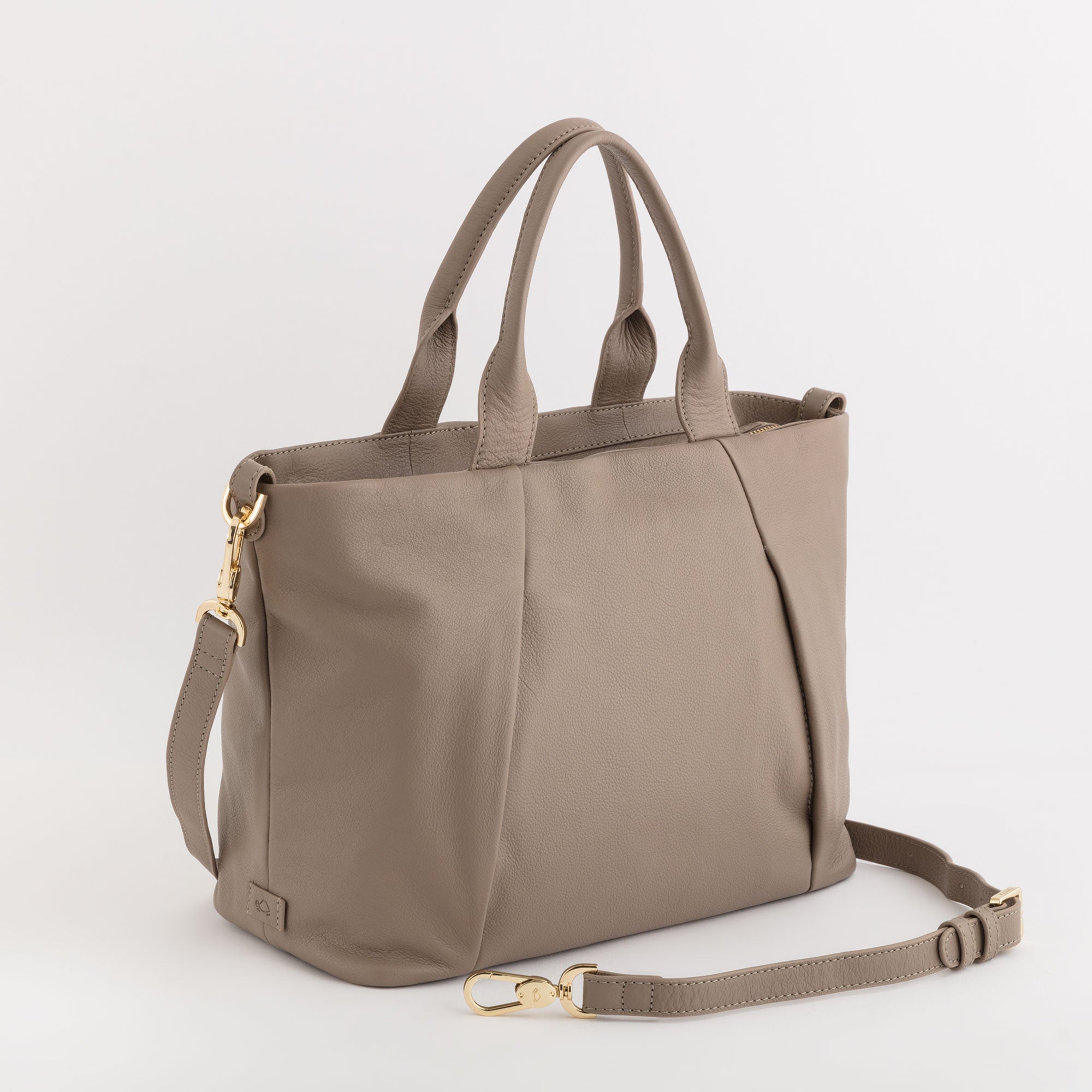 Carpisa Vera Pelle Leather Backpack Tote Beige Tassel Charm Adjustable Straps Carpisa Vera Pelle Leather Backpack Tote | Mercari main image 4