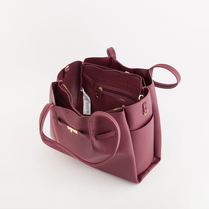 Women's Shopping - Salzburg Cherry