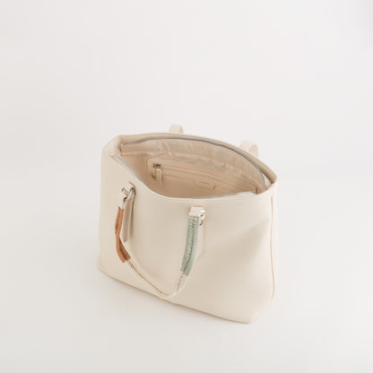 Women's Shopping - Lucille Butter