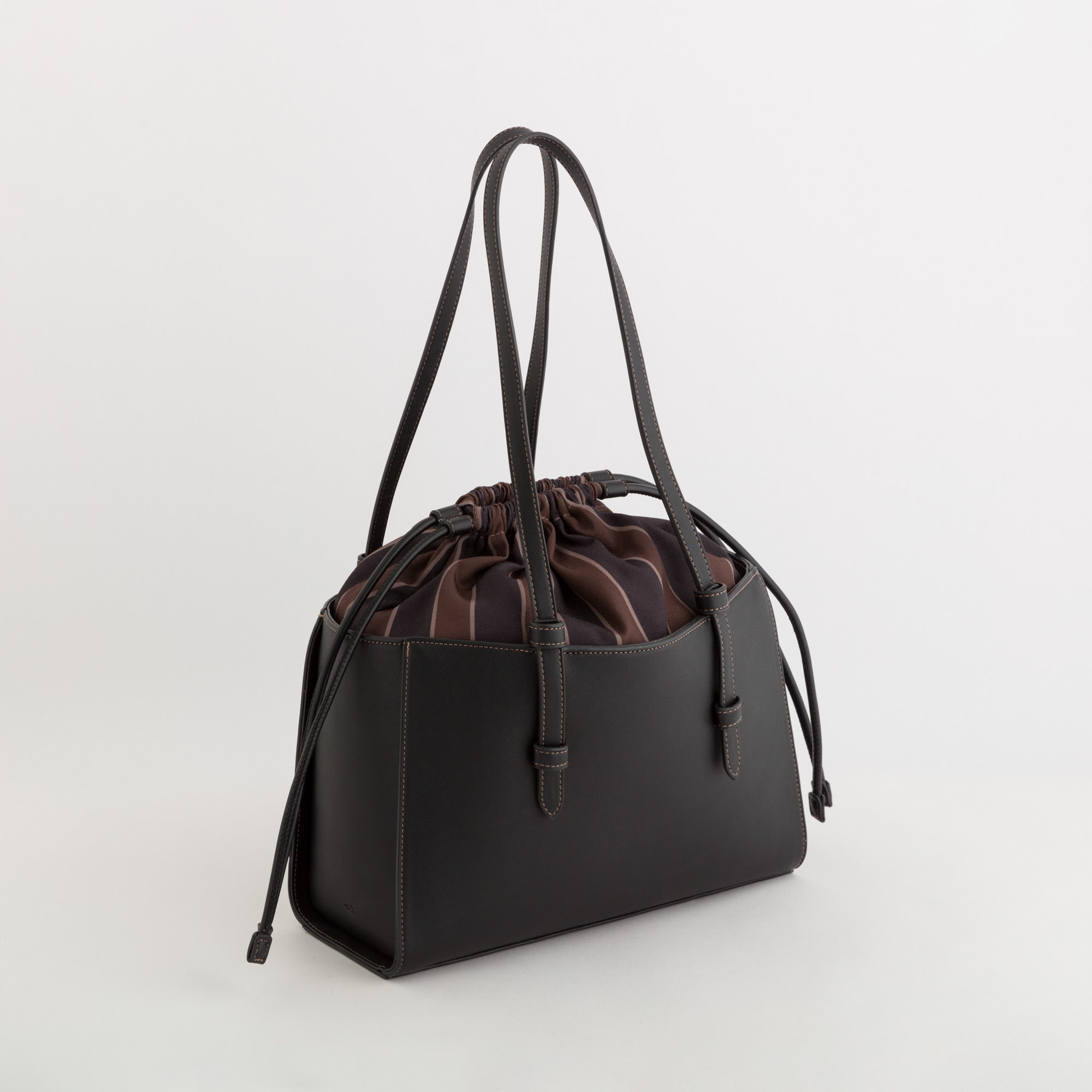 Women's Shopping - Mathilde Black