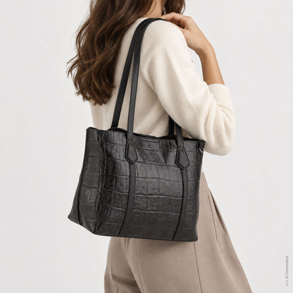 Women's Shopping - Petra Black